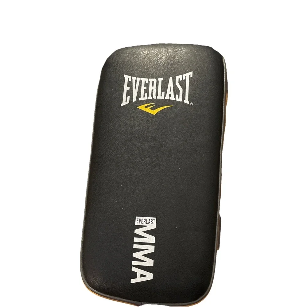 Everlast Professional MMA Muay Thai‎ Martial Art Sports Training Pad, 1 Pad